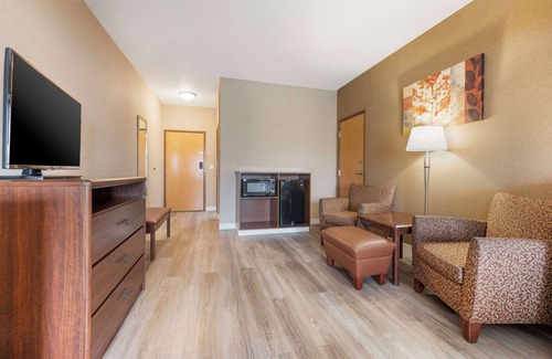 Peru Hotel | Best Western Circus City Inn