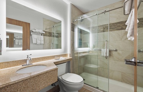 Batavia Hotel | Best Western Crown Inn & Suites