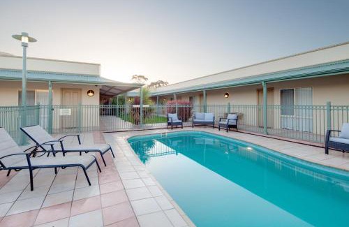 Strathdale Hotel | Best Western Crystal Inn