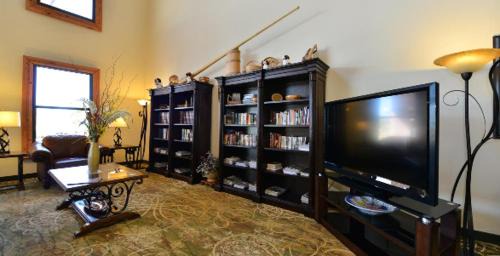 Pecos Hotel | Best Western Plus Swiss Chalet Hotel & Suites