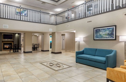 Watertown Hotel | Best Western Watertown Inn and Suites