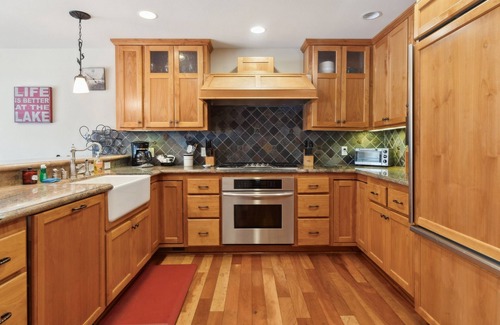 Groveland House | Better at the Lake - Lakefront with Gorgeous Views and a Private Dock by Yosemite Region Resorts