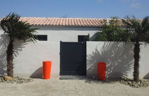 Saint-Pierre-d'Oleron Cottage | Between land & sea. Country atmosphere near the beach