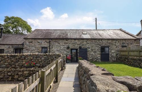 Llanfair House | Beudy Bach