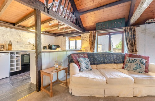 Pentrefelin House | Beudy - Two Bedroom House, Sleeps 4