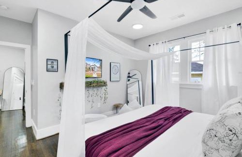 Norwood House | #BhamChic King Bed with Park View Near Top Golf Uptown BJCC Hoover Complex
