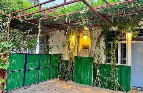 Amer Apartment | BhooraHouse Room with BIG Window