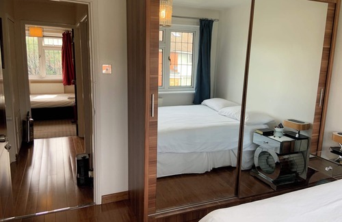 George Green Hotel | Bianca's House Hotel Heathrow Airport
