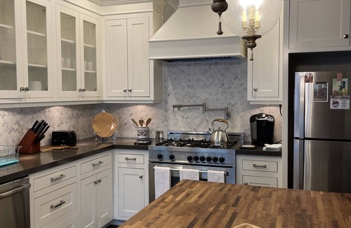 Chico House | Bidwell Bijou: Luxurious home 1 block from Bidwell Park & Downtown.