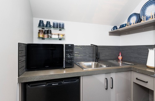 Wonthaggi Apartment | Bienvenida Apartments- (3) Hearts