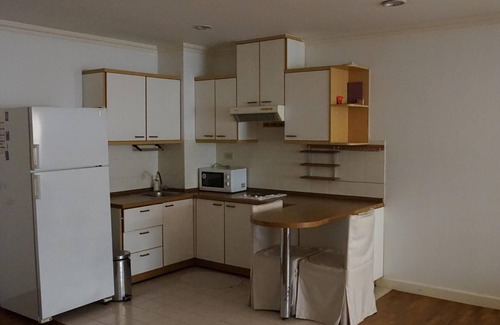 Ploenchit Apartment | Big 1Br 70sqm Bkk Central Unit W/Wifi, Swimming Pool, Gym And Kids Play Area