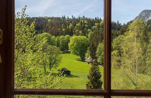 Altaussee House | BIG, BRIGHT - LIVING PURE!