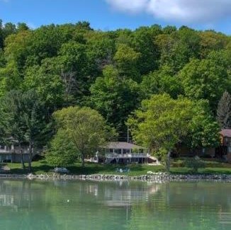 Glen Arbor House | Big Glen Lakefront in Glen Arbor