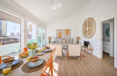 Costa de Caparica Apartment | Big Group Beach Haven, Sleeps 28, by TimeCooler