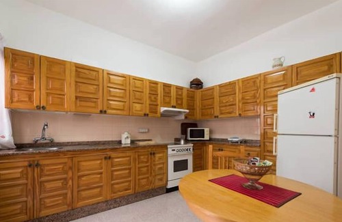 Tafira Baja House | Big house 16 people. 6 kilometres from Las Palmas.