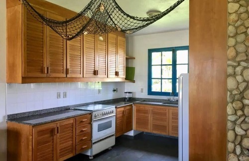 Olivenca House | Big house foot in the sand: meet New Lubbock!