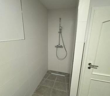 Bad Oeynhausen Apartment | Big House I 15 Beds I 8 Sleeping Room I Parking