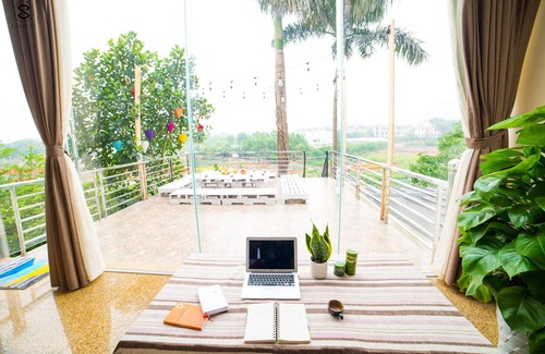 Nhat Tan House | Big Room Big Terrace-Em Am Homestay Ha Noi