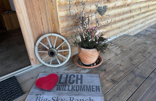 Liebenau Bed & Breakfast | Big Sky Ranch