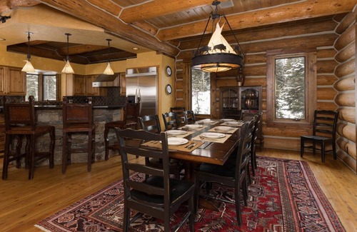 Big Sky House | Big Sky Vacation Rentals: MV Souvenirs Lodge