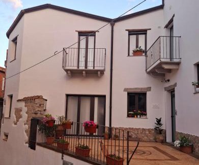 Ilbono House | Biginau ' e giosso