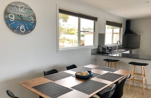 Binalong Bay House | BINALONG BRAE Bay of Fires 2 bedroom with en-suites