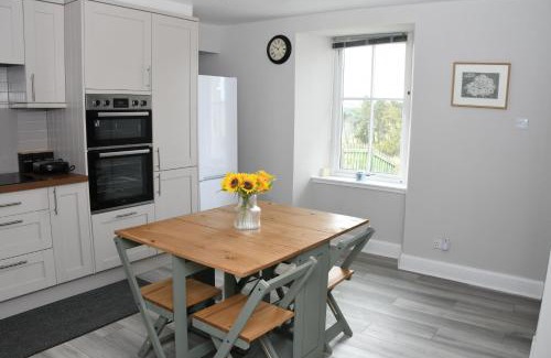 Newtonmore House | Birch Cottage