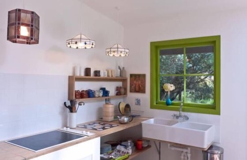 Kohukohu House | Birdsong & bananas