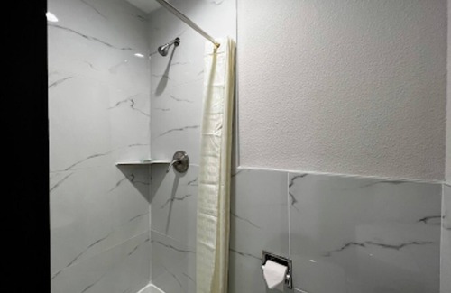 Oak Cliff Hotel | Bishop Arts Suites