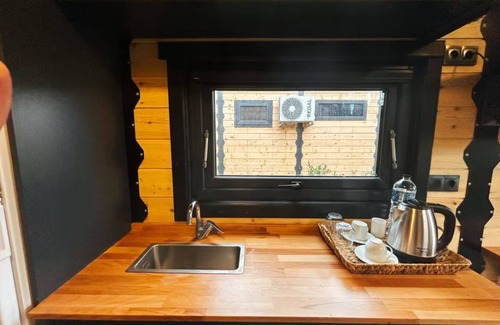 Bitez Bed & Breakfast | Bitez Tiny House & Beach