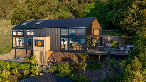 Atawhai House | Black Barn Escape