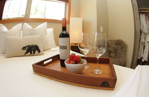 Tofino House | Black Bear Guesthouse