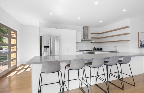 Merrijig House | Black Diamond - Luxury Alpine Home in Merrijig - Sleeps 14