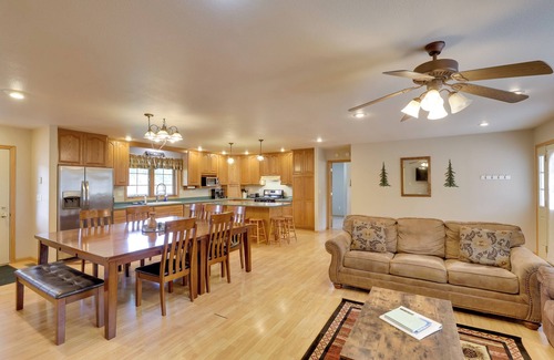 Hill City Cabin | Black Hills Home w/Mickelson Trail Access!