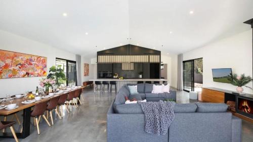 Willow Vale House | Blackwood Manor Retreat