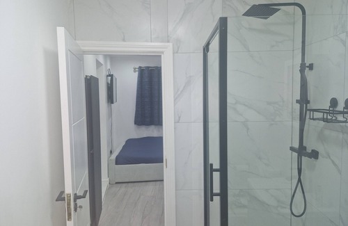 South Hornchurch House | Blake Rainham Homestay