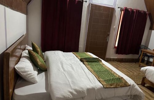 Kharsali Hotel | Blessings Resort Jankichatti