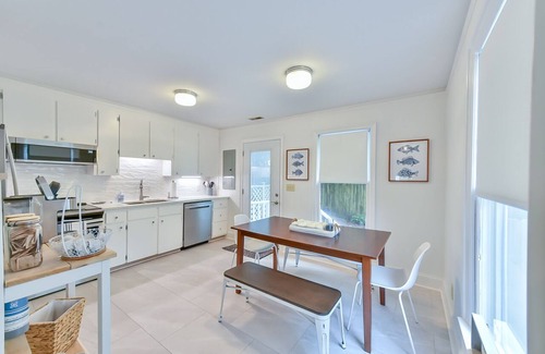 Wilmington Historic District House | Bleu Haven | Historic Downtown Wilmington | Full Private Home, Location, Comfort