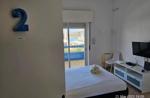 Praia de Faro House | Blife Ceriya private rooms at Faro beach