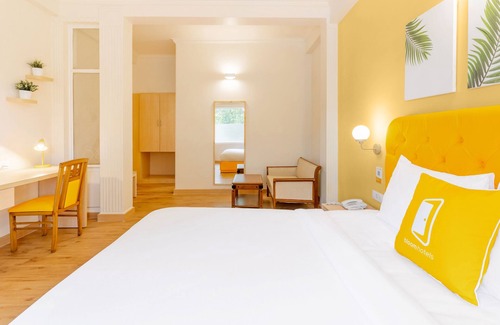 Chittaranjan Hotel | Bloom Hotel - CR Park