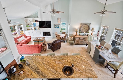 Key Allegro House | .Blue Crab Bay House