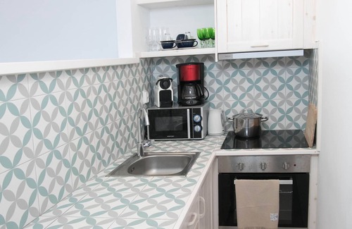 Kamari Apartment | BLUE DAWN LUXURY SUITE