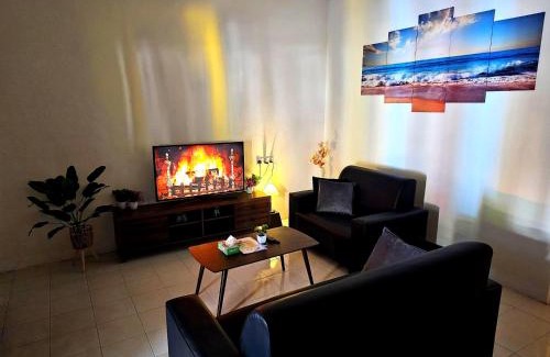 Kampar House | Blue House Kampar 3BR Family Suite-Kids Playroom Near UTAR