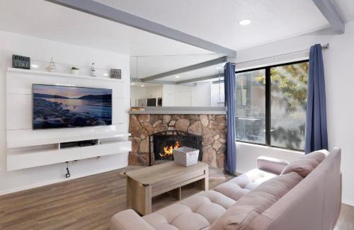 Boulder Bay House | Blue jay getaway #2082