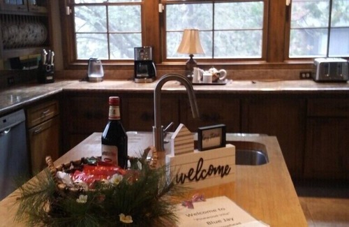 Blue Jay House | Blue Jay Lake House