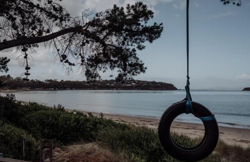 Dodges Ferry House | Blue Lagoon Beach House - Absolute Beachfront!