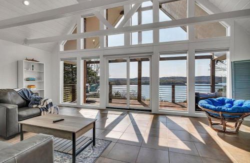 Blue Eye House | Blue Moon Cottage