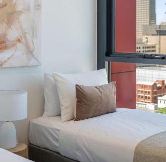 Adelaide Central Business District Apartment | Blue Pool Escape Stunning Views