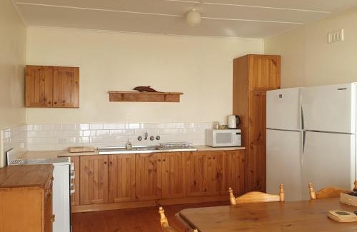Tumby Bay House | Blue Seas - Beach Front Living