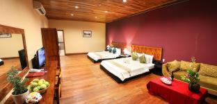 Old Quarter Resort | Blue Shell Resort